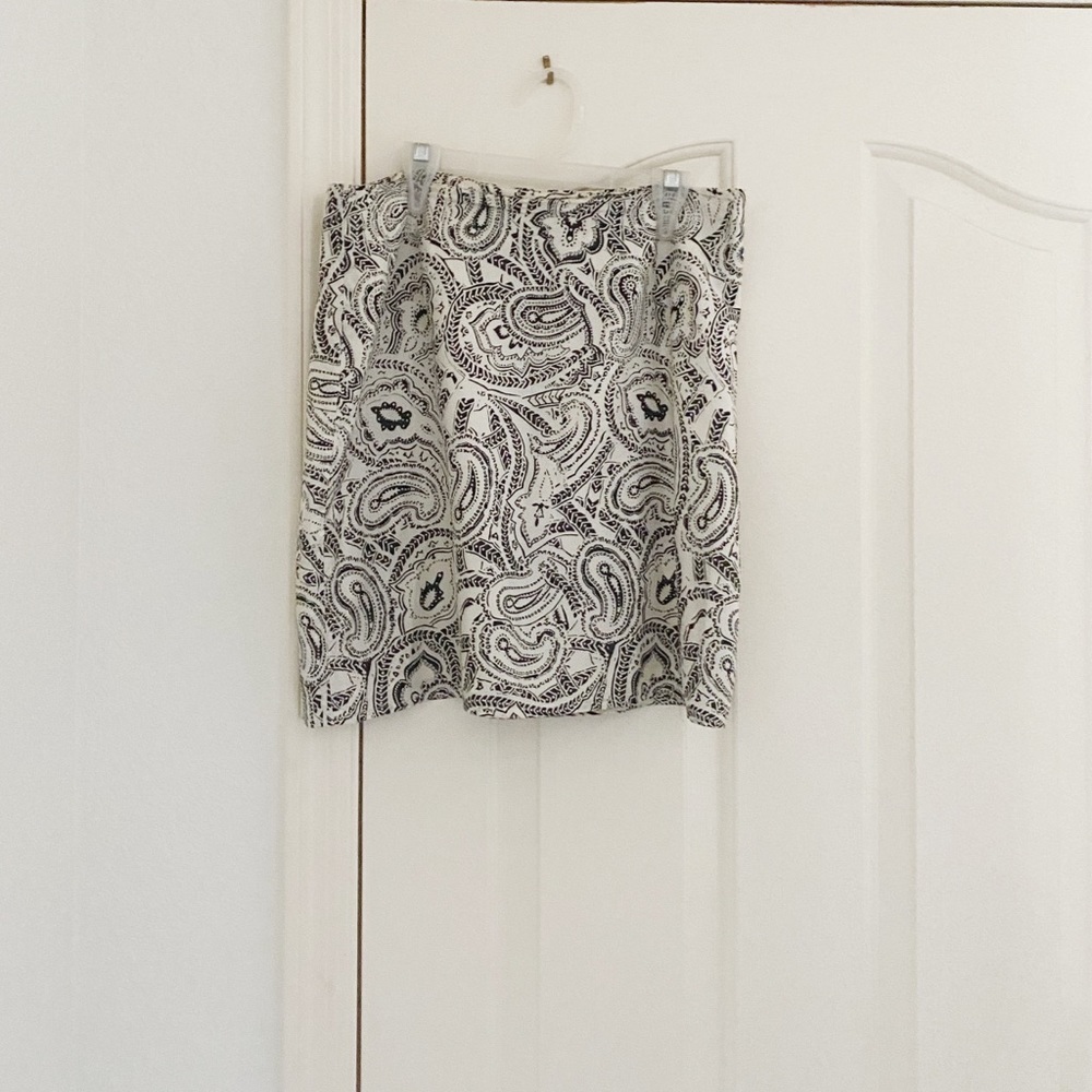 Ann Taylor Black & White Silk Paisley Print Skirt